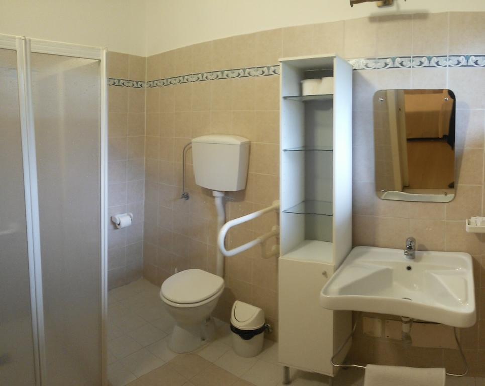 Casa Per Ferie Cardinal G. Guarino Acomodação com café da manhã  *